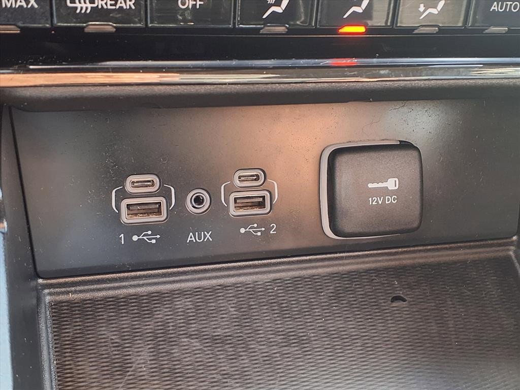 Used 2023 Jeep Grand Cherokee L Laredo w/ Luxury Tech Group I image 22