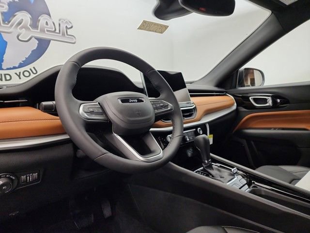 New 2025 Jeep Compass Limited w/ Elite Group AWD/4WD image 13