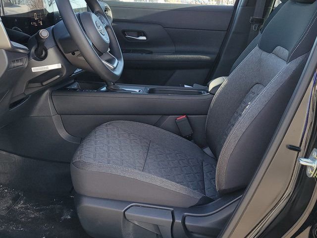 New 2026 Nissan Kicks SV w/ SV Premium Package image 6