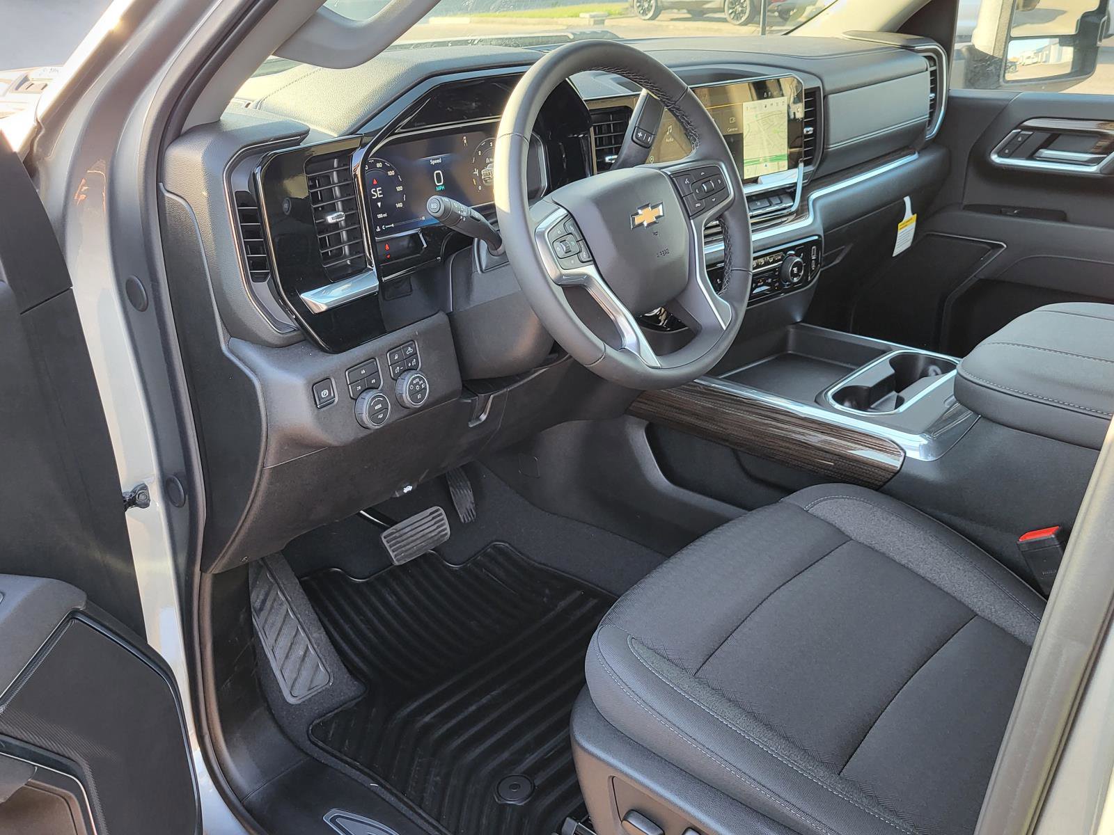 New 2026 Chevrolet Silverado 3500 LT w/ Texas Edition image 13