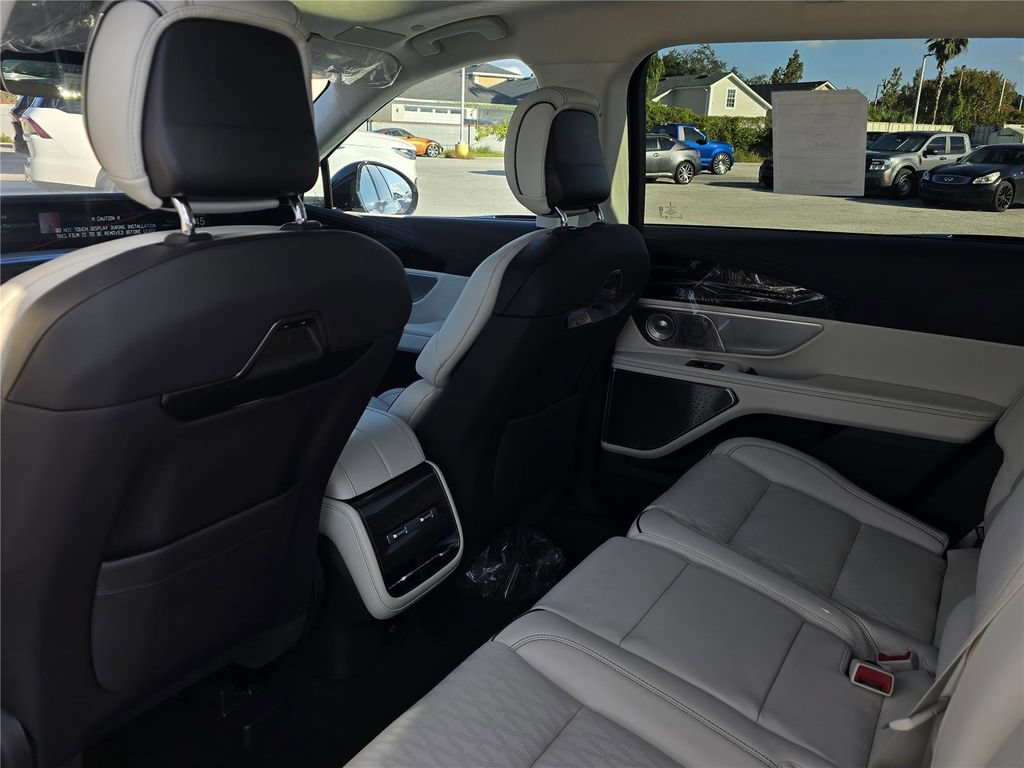 New 2026 Lincoln Nautilus Black Label AWD/4WD image 12