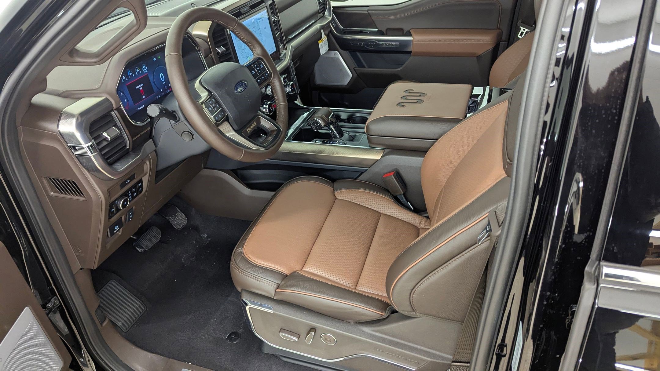 New 2026 Ford F150 King Ranch w/ Equipment Group 601A High image 31