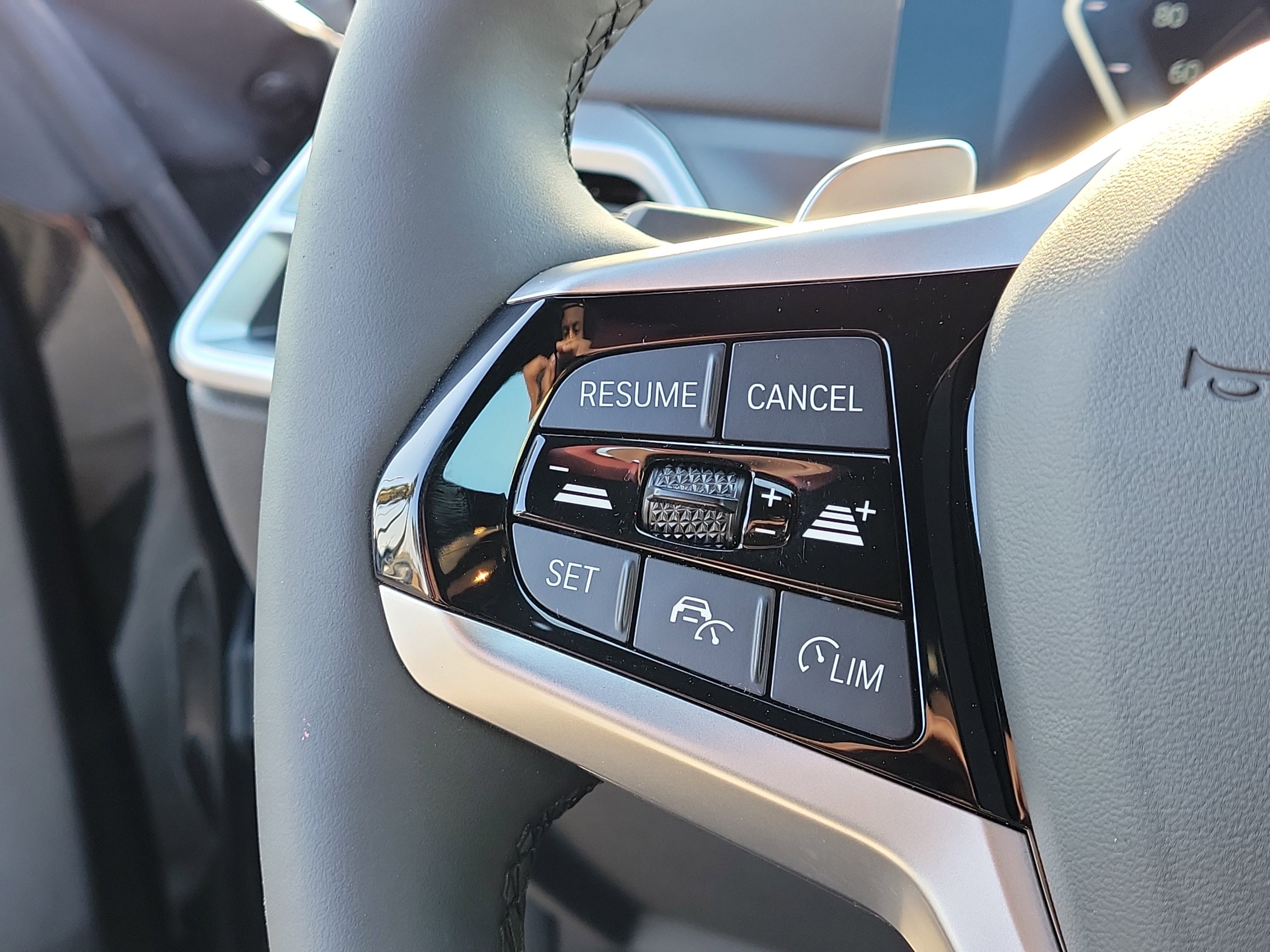 Used 2025 BMW 230i Coupe w/ Premium Package image 27