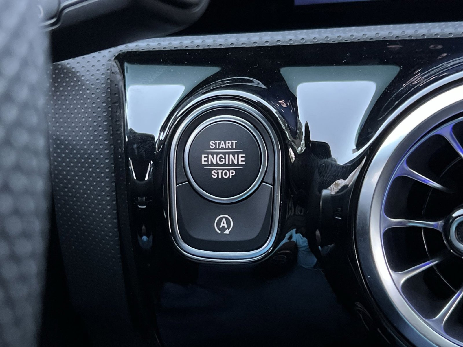 Certified 2026 Mercedes-Benz CLA 250 4MATIC image 30