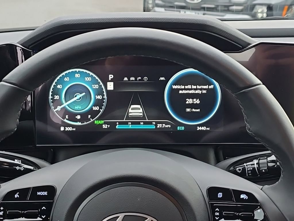 Certified 2025 Hyundai Elantra SEL image 11