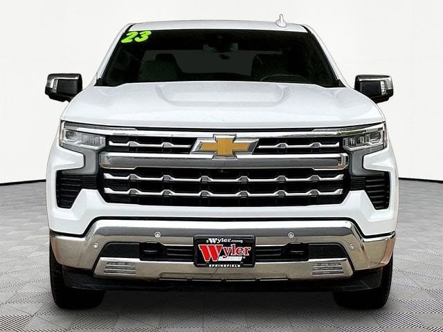 Used 2023 Chevrolet Silverado 1500 LTZ AWD/4WD image 2