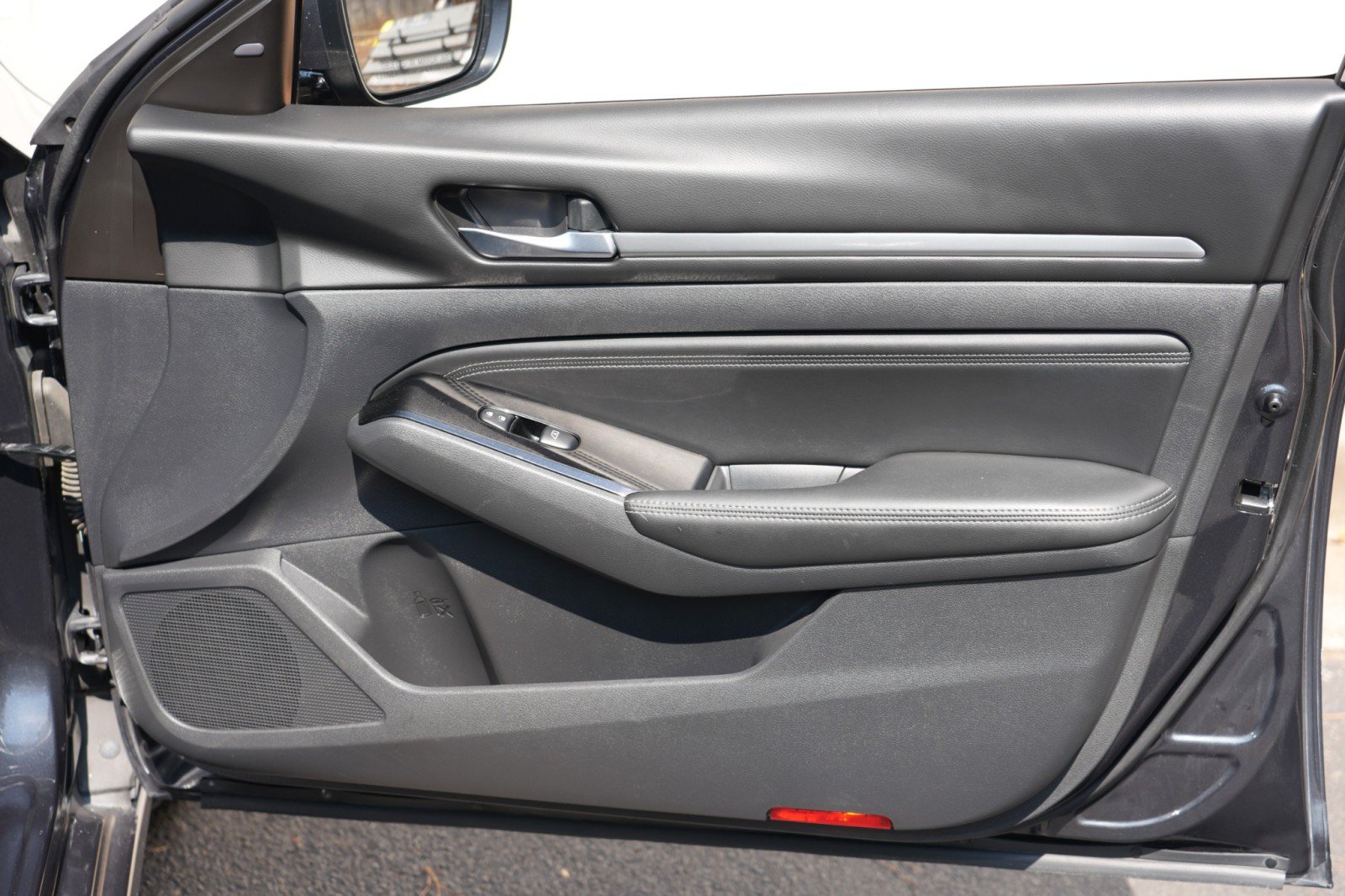 Used 2020 Nissan Altima 2.5 SL FWD image 39