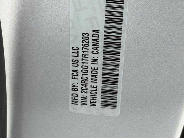 Used 2026 Chrysler Pacifica Limited image 35