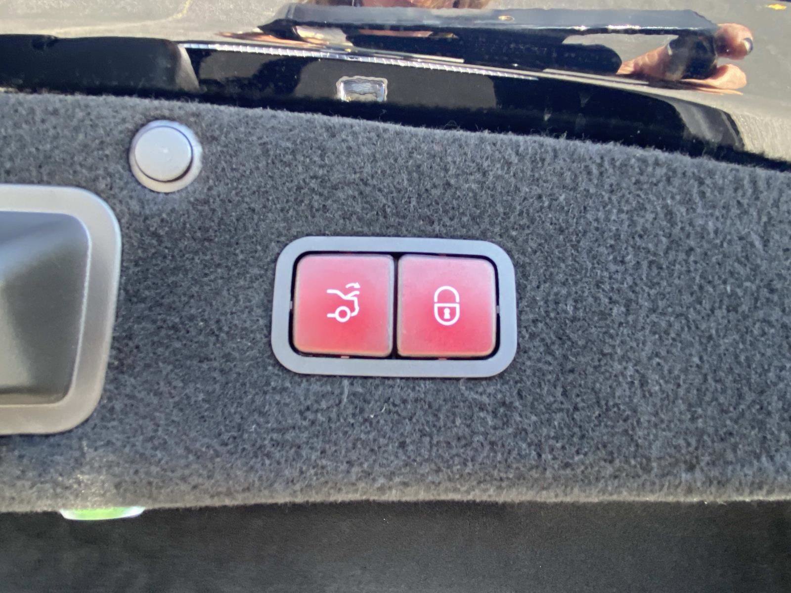 Used 2019 Mercedes-Benz S 560 Sedan image 7