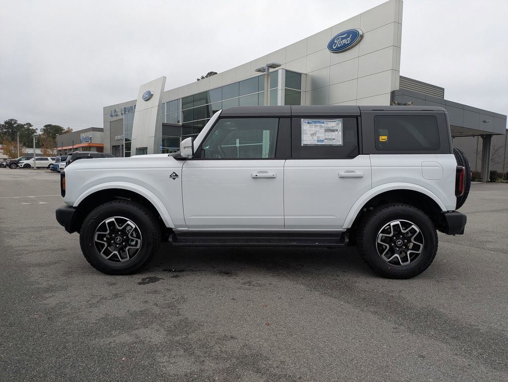 New 2025 Ford Bronco Outer Banks image 7