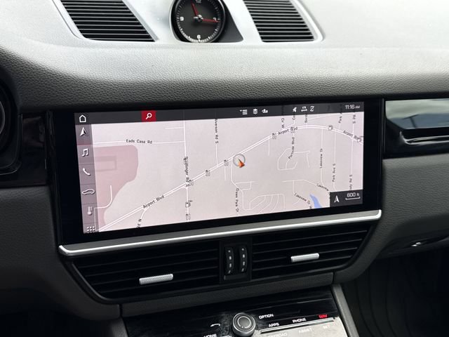 Used 2020 Porsche Cayenne image 18