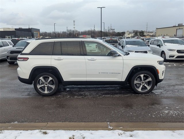 New 2024 Jeep Grand Cherokee Limited 4xe w/ Luxury Tech Group II image 2