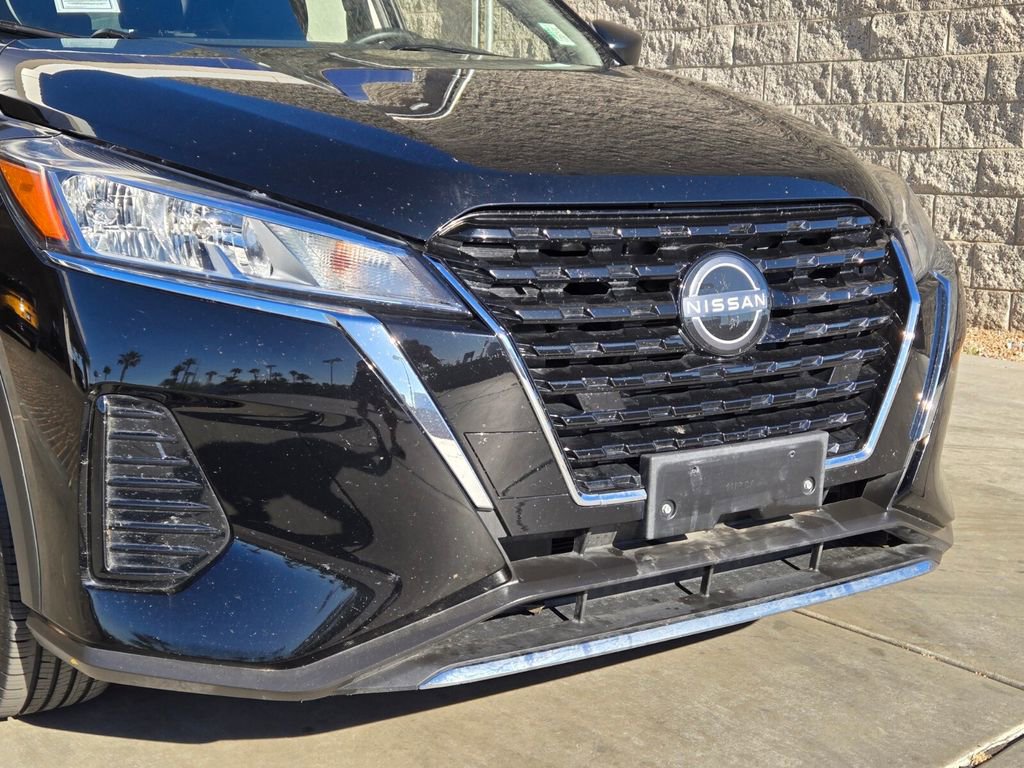 Used 2024 Nissan Kicks S FWD image 7
