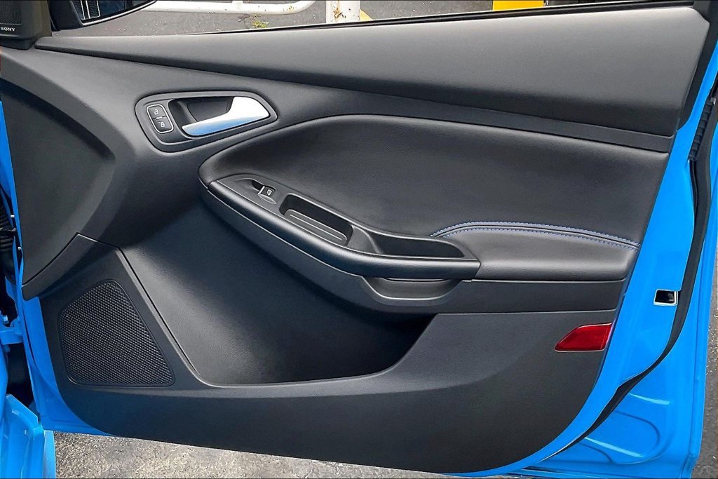 Used 2017 Ford Focus RS AWD/4WD image 22