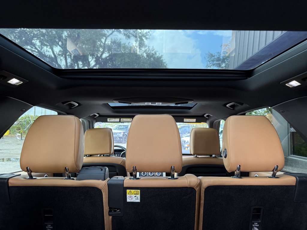 Used 2017 Land Rover Discovery HSE Luxury AWD/4WD image 21