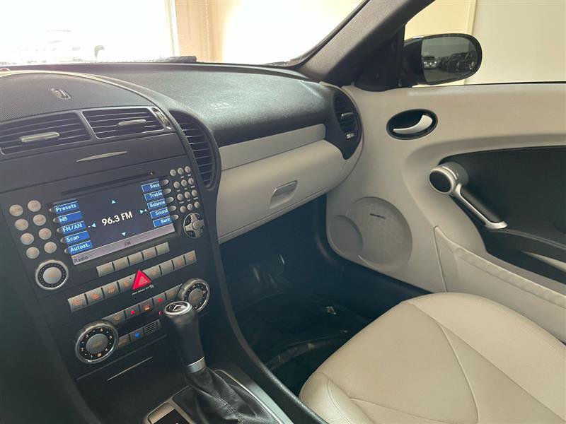 Used 2005 Mercedes-Benz SLK 350 image 40