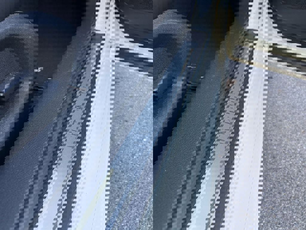 Used 2017 INFINITI Q60 w/ Cargo Package AWD/4WD image 20