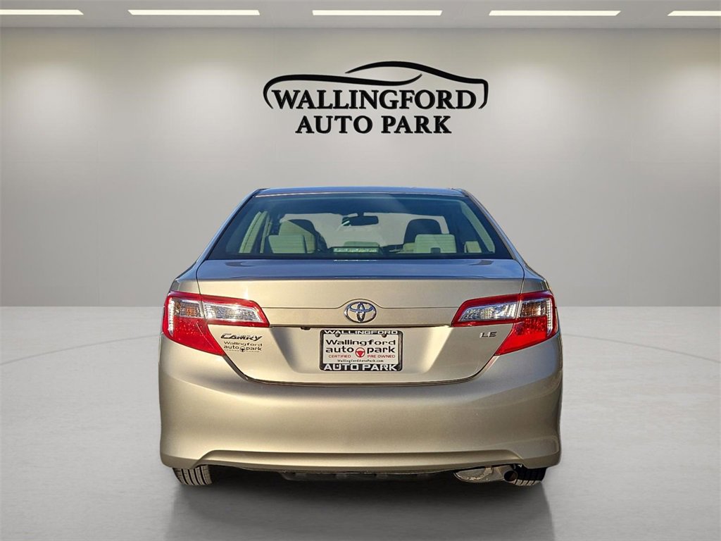 Used 2014 Toyota Camry LE image 5
