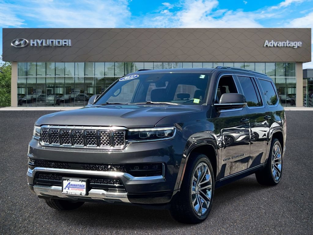 Used 2022 Jeep Grand Wagoneer Series II AWD/4WD image 4