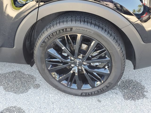 Certified 2022 Kia Telluride SX w/ Towing Package AWD/4WD image 5