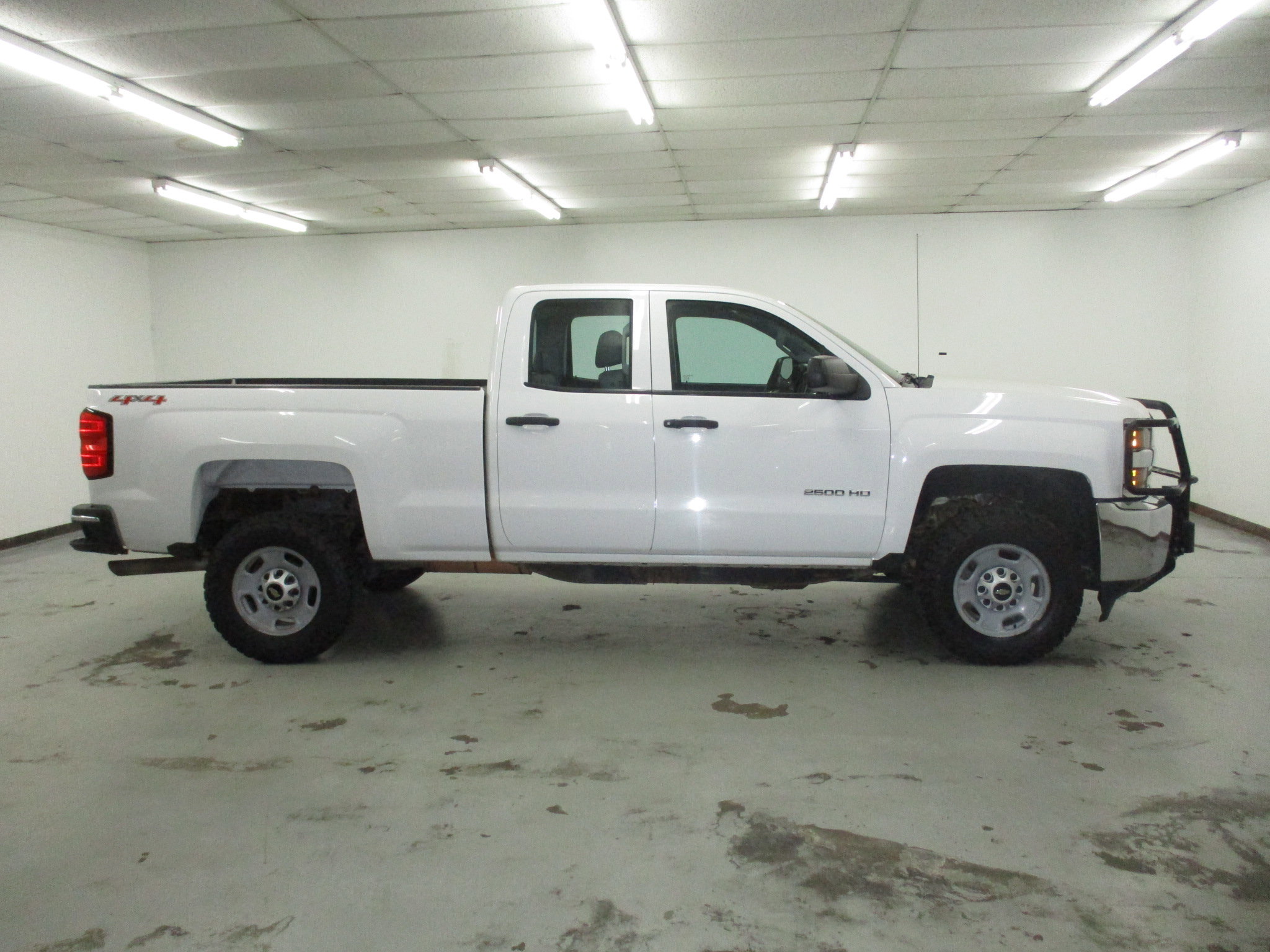 Used 2015 Chevrolet Silverado 2500 W/T AWD/4WD image 13