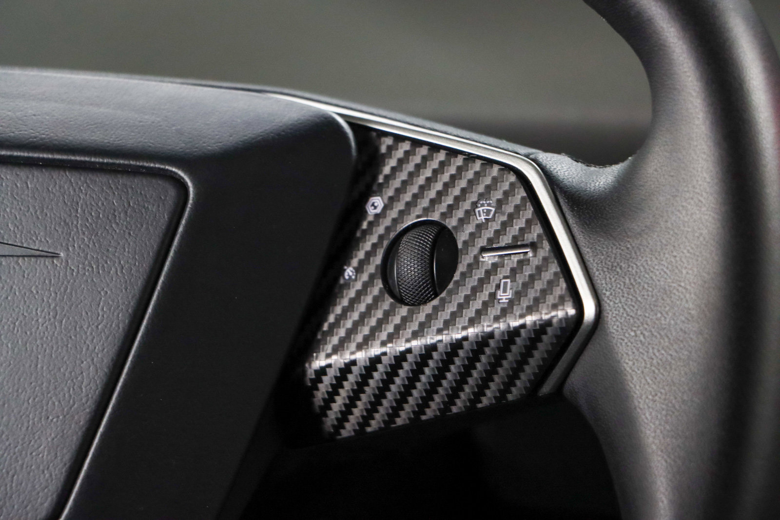 Used 2024 Tesla Cybertruck AWD Crew Cab image 14