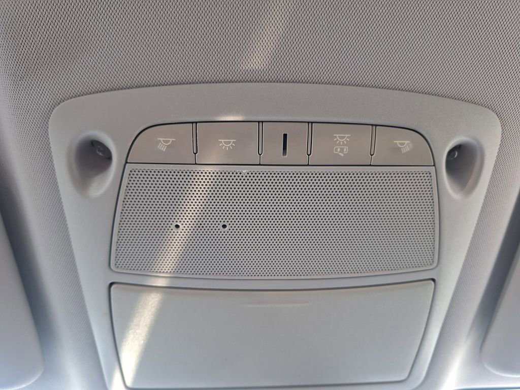 Used 2021 Nissan Rogue Sport S image 19