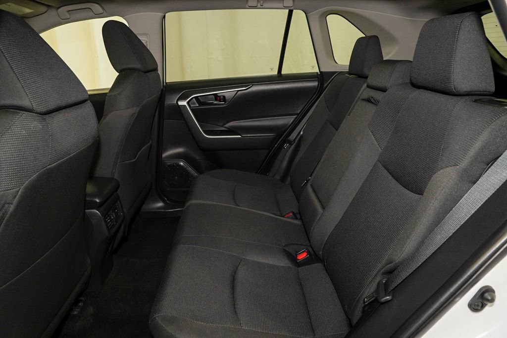Used 2025 Toyota RAV4 LE image 7