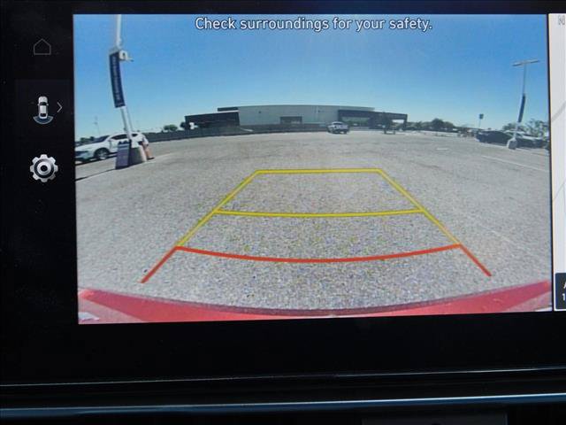 Used 2024 Hyundai Elantra SEL FWD image 12