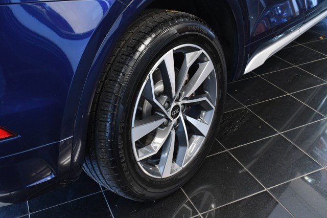 Used 2023 Audi Q5 2.0T Premium w/ Convenience Package AWD/4WD image 40