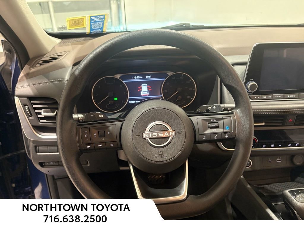 Used 2023 Nissan Rogue SV image 7