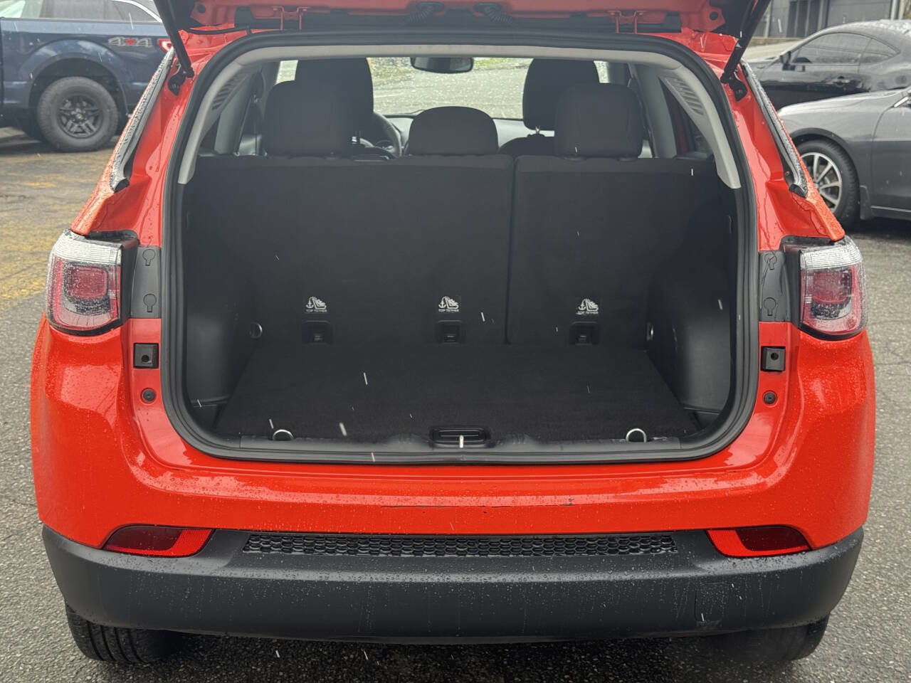 Used 2018 Jeep Compass Sport image 5