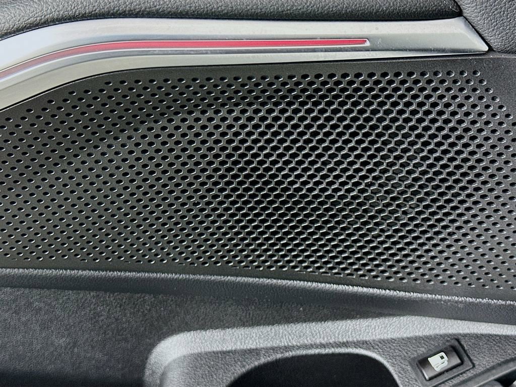 Used 2022 BMW 330e 330e iPerformance w/ M Sport Package image 19