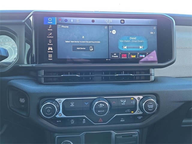 Used 2024 Jeep Wrangler Sport image 19