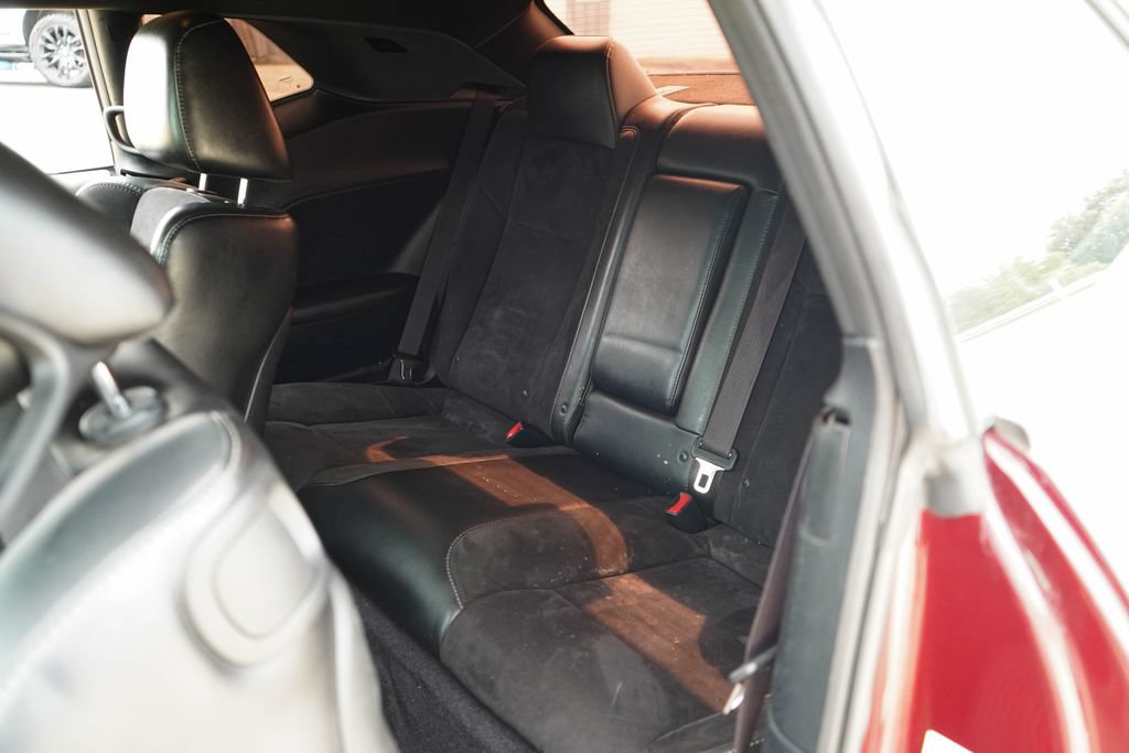 Used 2018 Dodge Challenger R/T Scat Pack RWD image 9