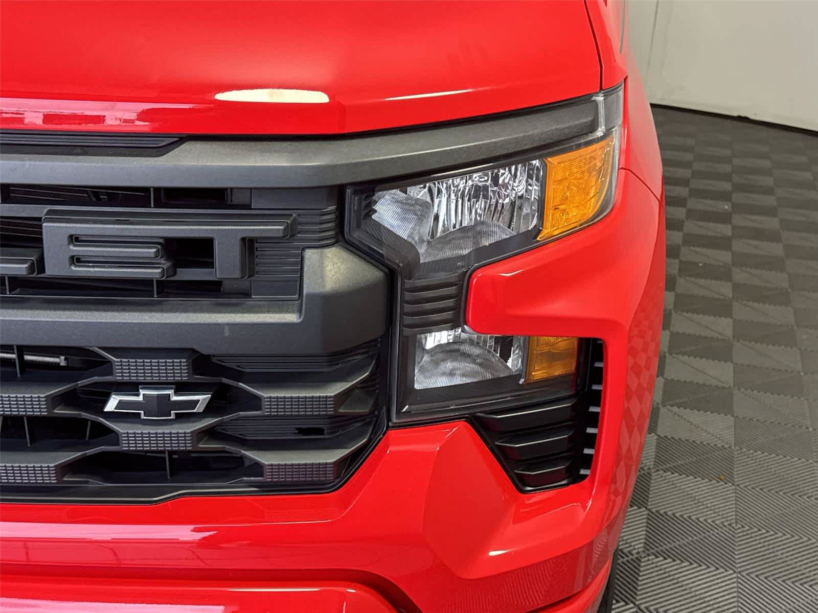 Used 2023 Chevrolet Silverado 1500 Custom w/ LPO, Dark Essentials Package AWD/4WD image 9