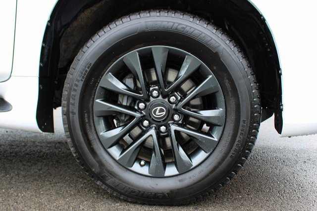 Used 2022 Lexus GX 460 Premium w/ Premium Plus Package image 45