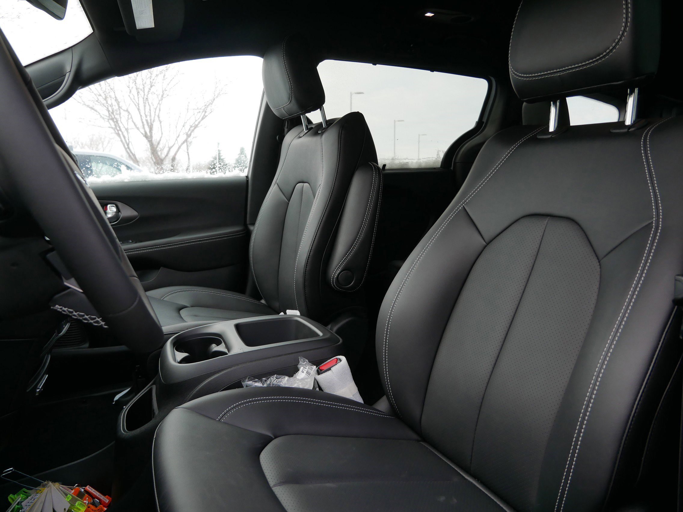 New 2026 Chrysler Voyager LX image 9