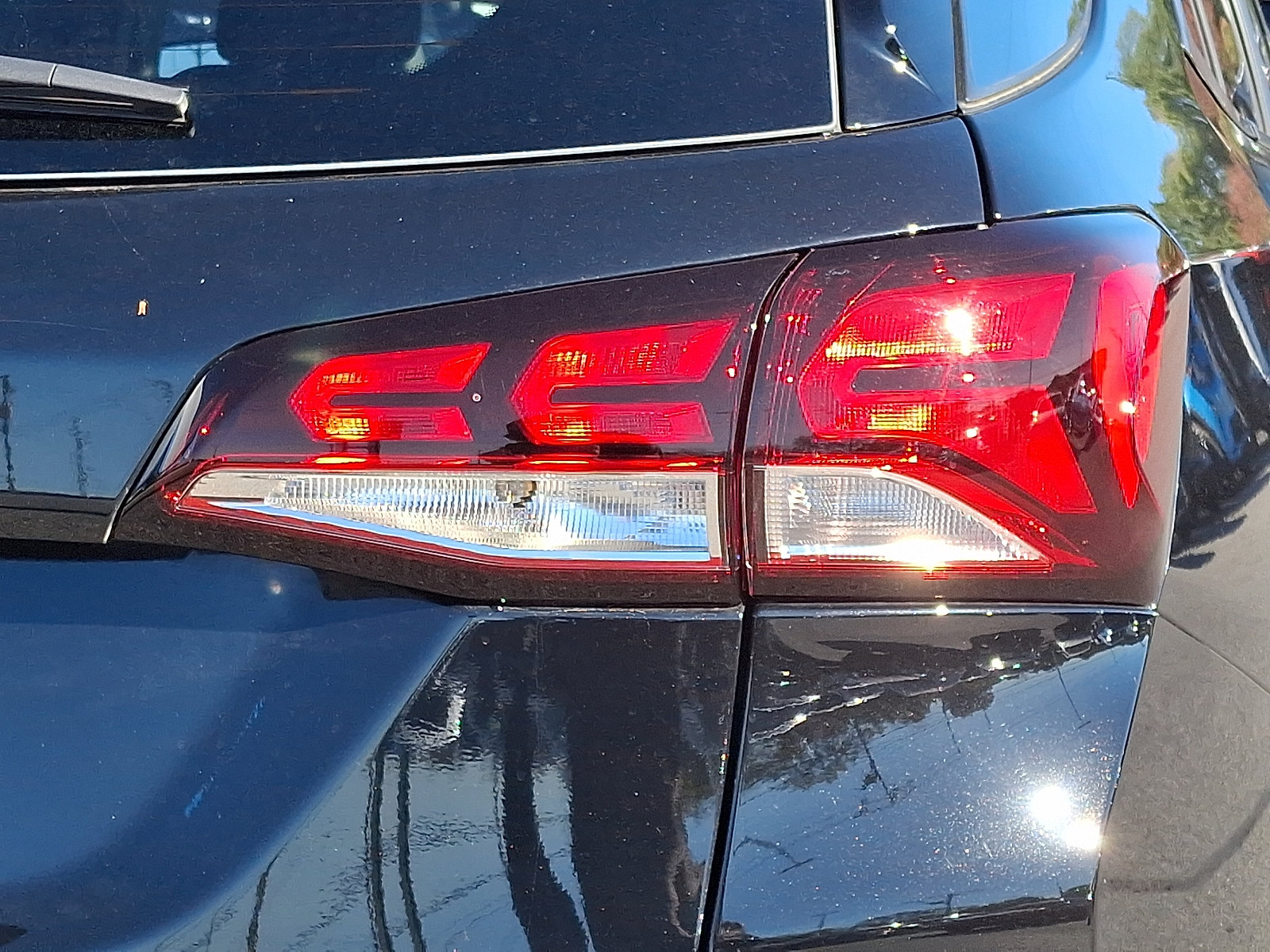 Used 2023 Chevrolet Equinox LS w/ LS Convenience Package FWD image 11