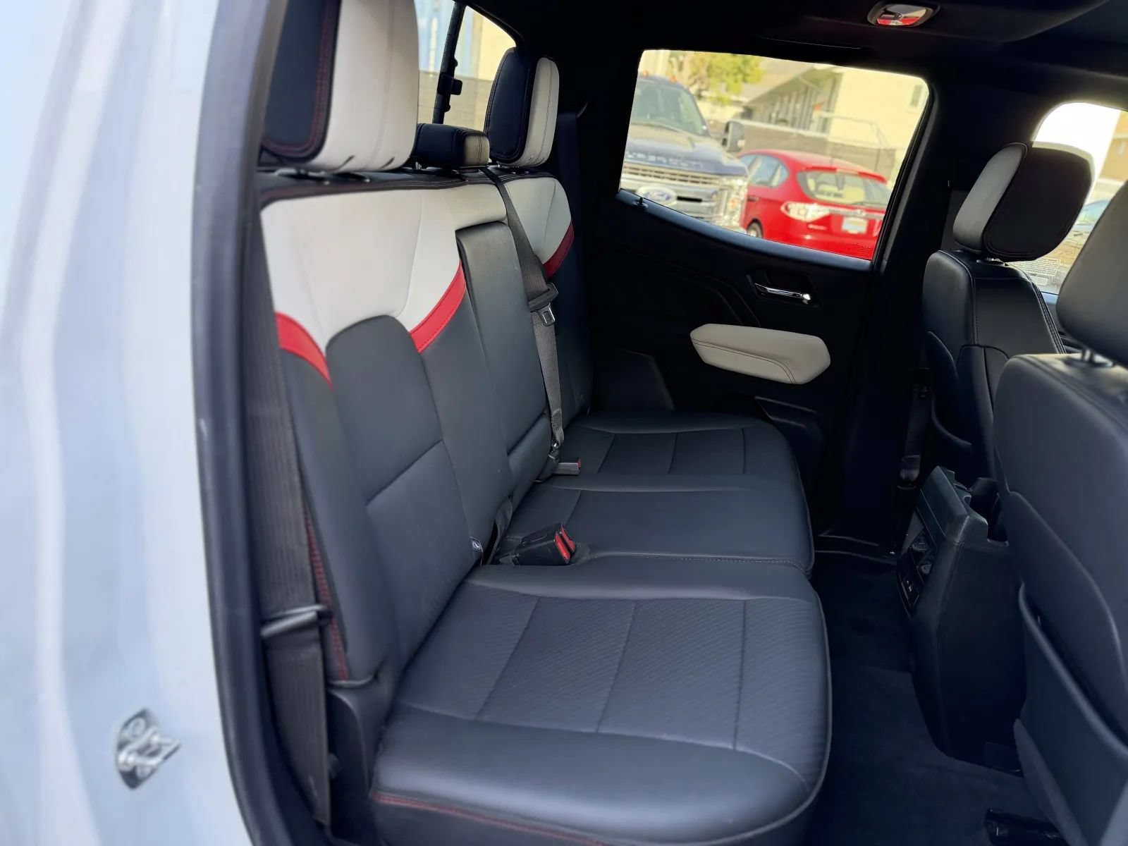 Used 2024 GMC Canyon AT4X AWD/4WD image 51