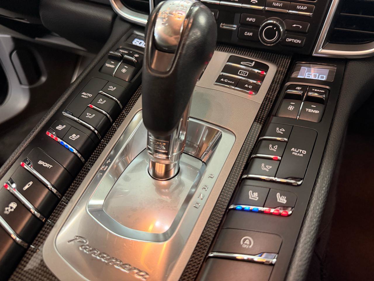 Used 2016 Porsche Panamera 4 AWD/4WD image 60