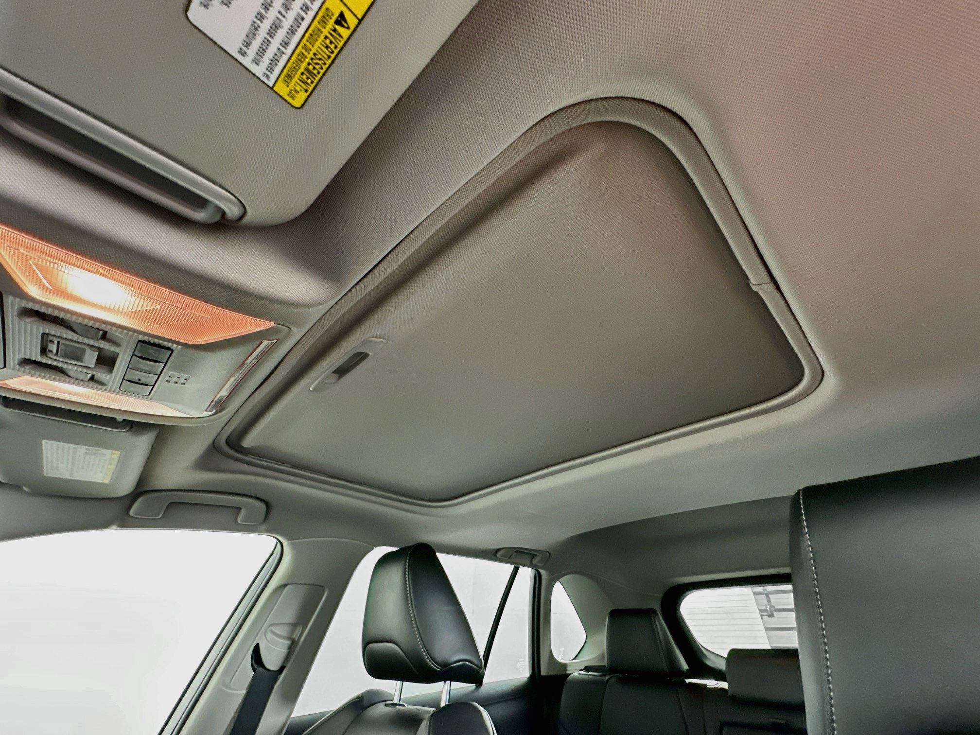 Used 2019 Toyota RAV4 XLE Premium FWD image 25