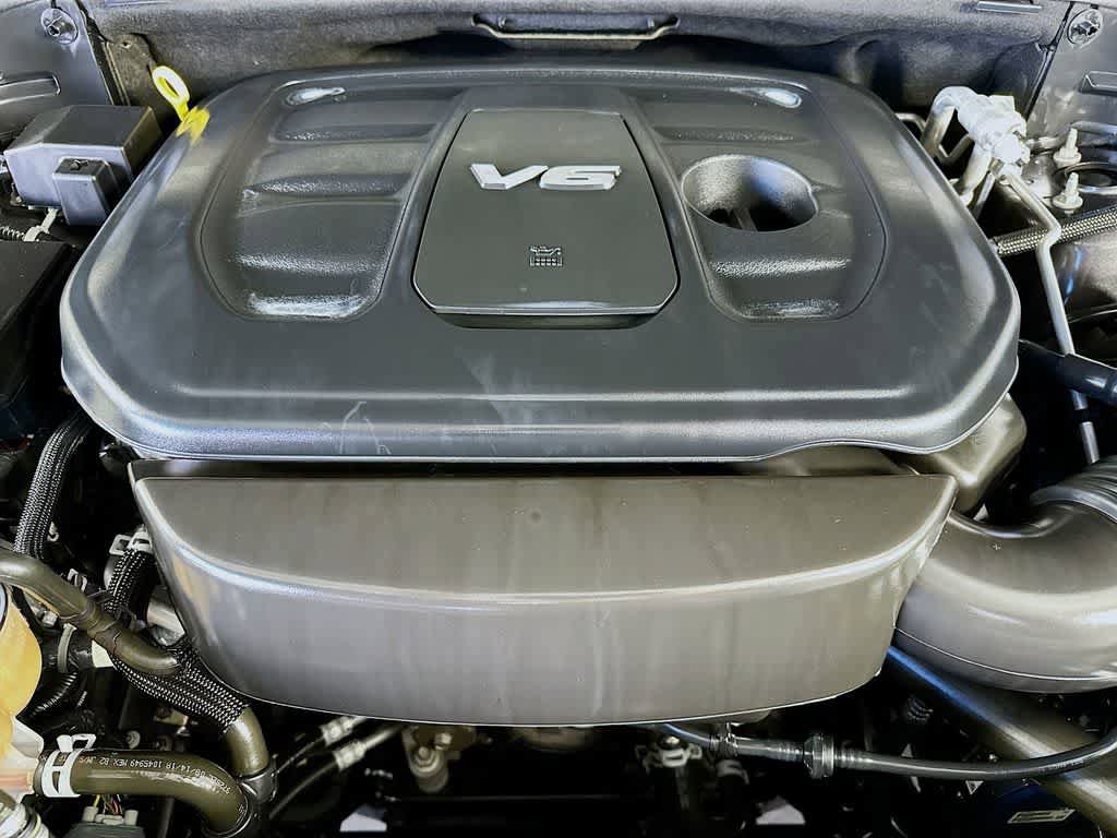 Used 2019 Jeep Grand Cherokee Altitude RWD image 8