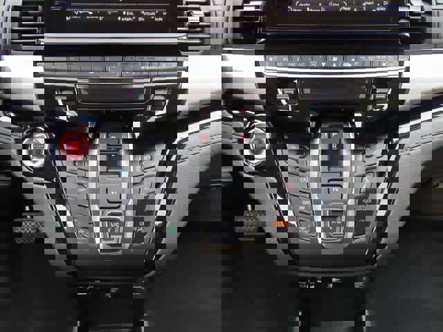 New 2026 Honda Odyssey Touring image 23