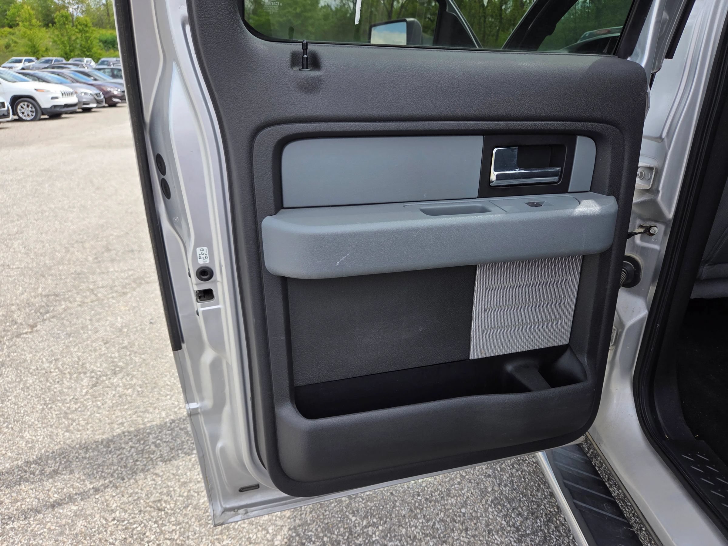Used 2013 Ford F150 XLT w/ Luxury Equipment Group AWD/4WD image 18