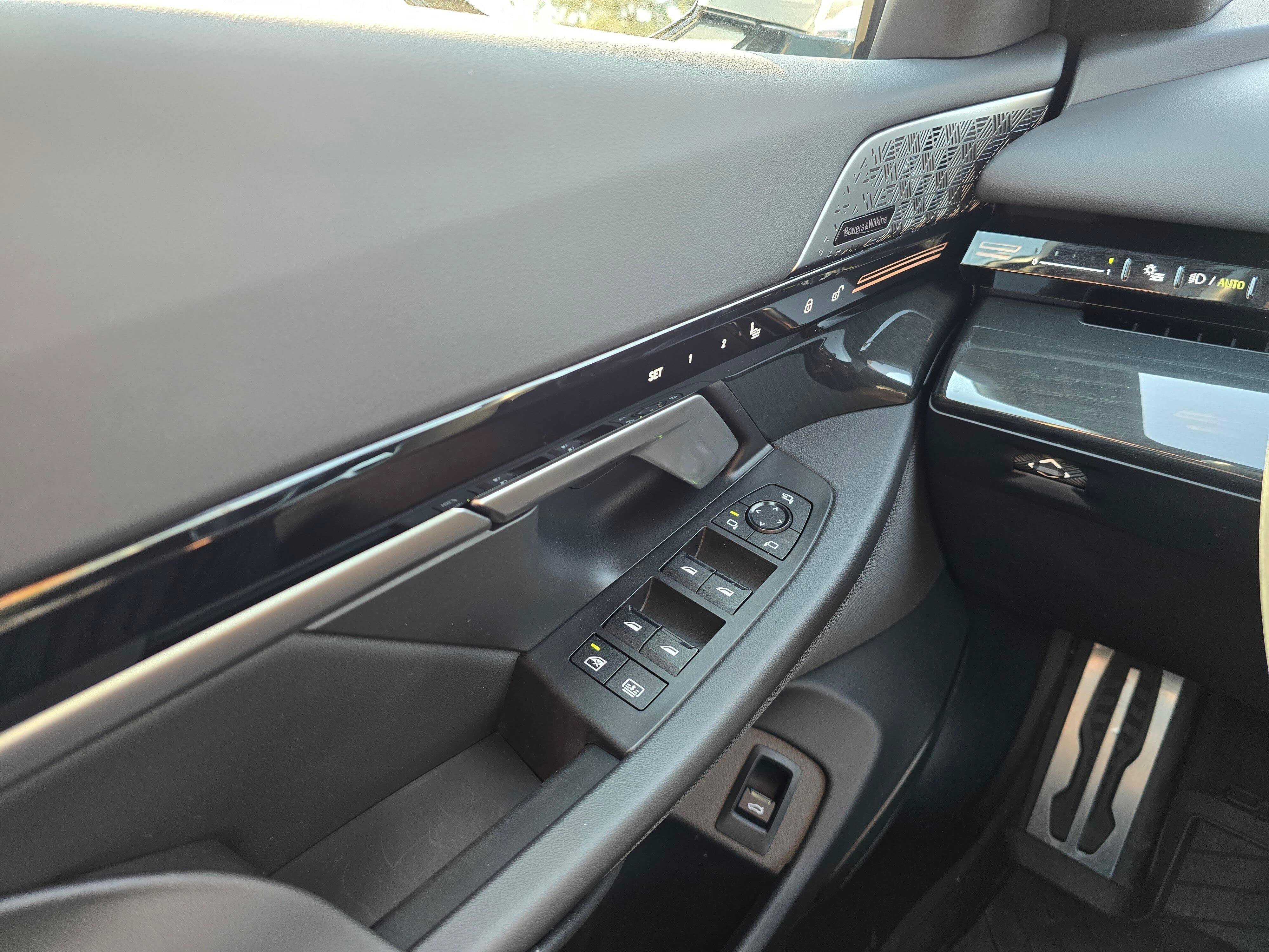 Certified 2024 BMW 530i xDrive w/ Executive Package AWD/4WD image 29