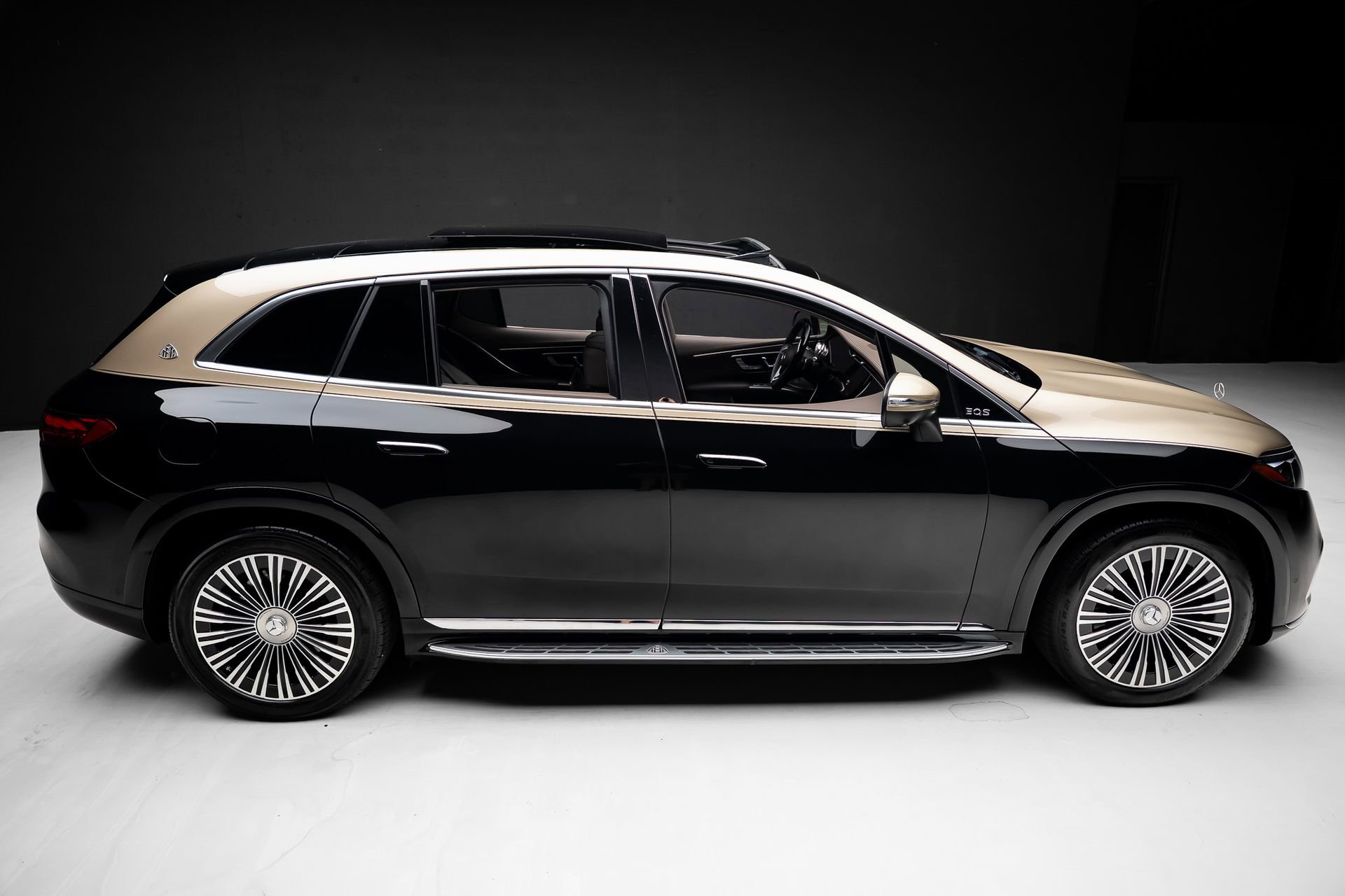 Used 2024 Mercedes-Benz Maybach EQS 680 4MATIC image 36