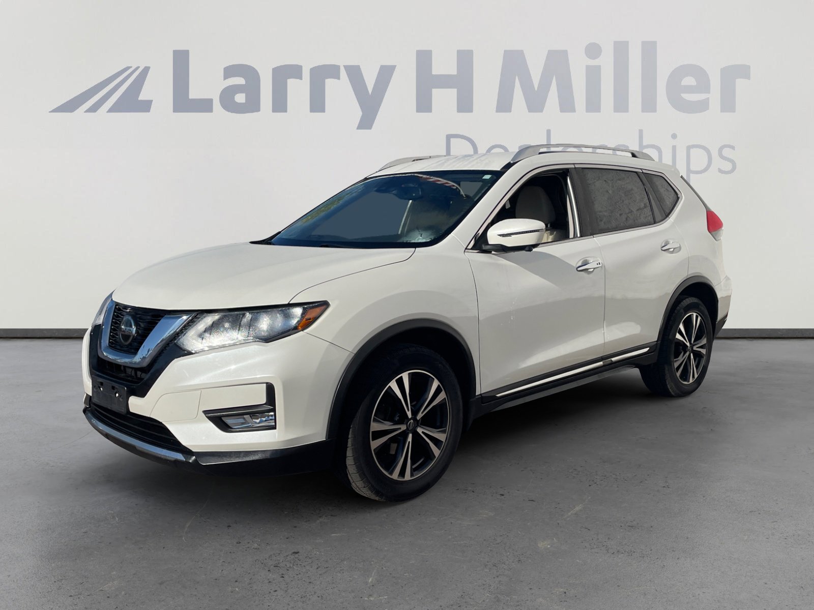 Used 2018 Nissan Rogue SL
