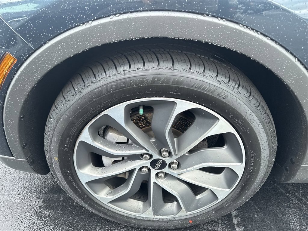 Used 2022 Lincoln Nautilus Reserve image 16