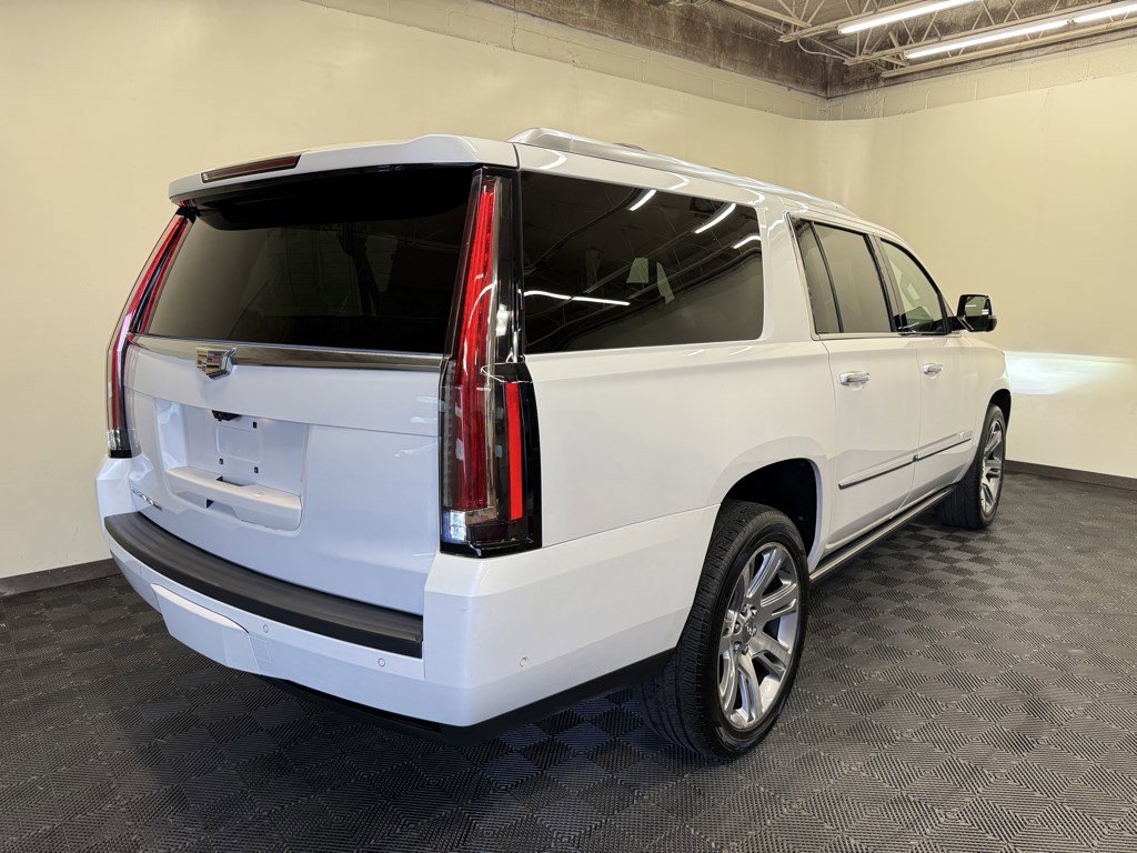 Used 2017 Cadillac Escalade ESV Premium Luxury AWD/4WD image 9